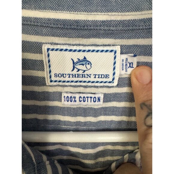 Southern tide striped blue and white button down shirt nautical lightweight XL - Picture 4 of 4